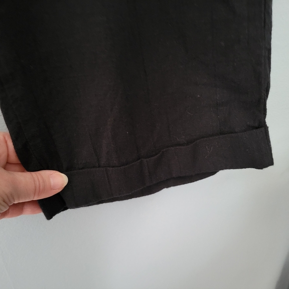 Black Linen Capris - Picture 3 of 5